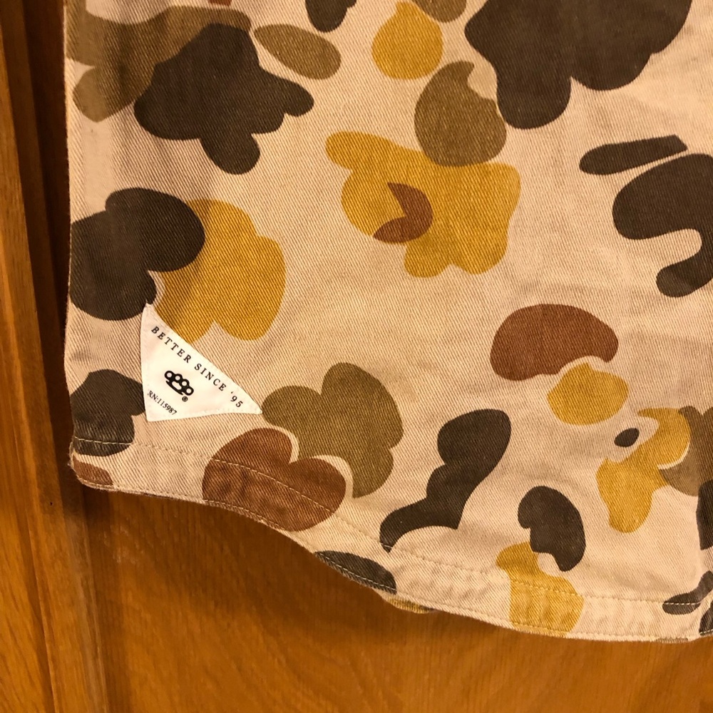 10.Deep Duck Camo Pattern Short Sleeve Button Dow… - image 8